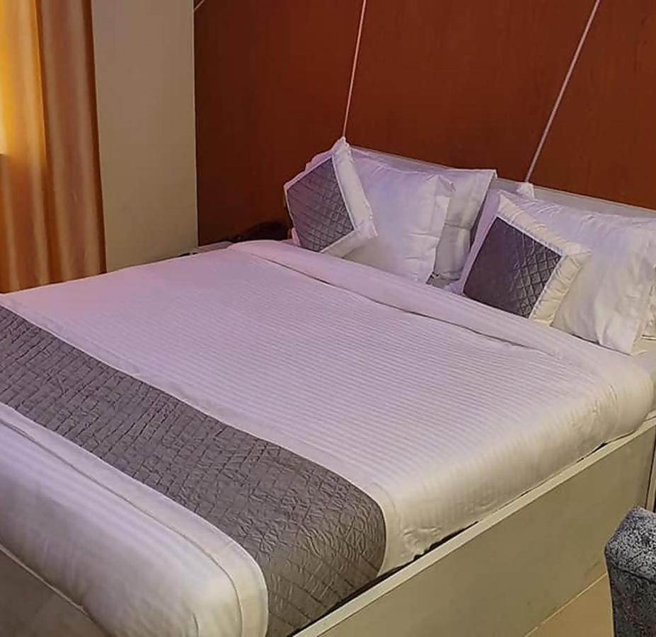 Gokul Raj By Wb Economy , Madhubani Hotel Exterior photo