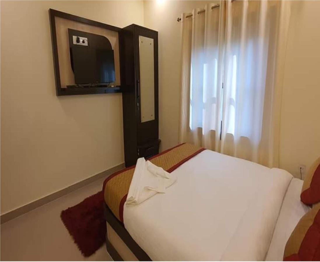 Gokul Raj By Wb Economy , Madhubani Hotel Exterior photo